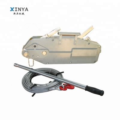 شراء 0.8 Ton Mini Hand Winch with Steel Wire Rope and 20m Lifting Height for Construction Hoist online manufacture