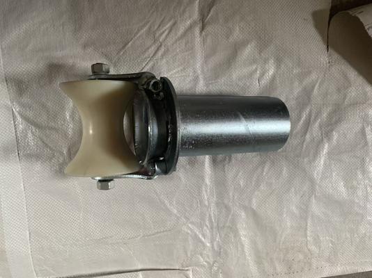 شراء Heavy-Duty Steel Bellmouth Cable Roller with 1 Year Warranty and 4.3kg Weight for Smooth Cable Installation online manufacture