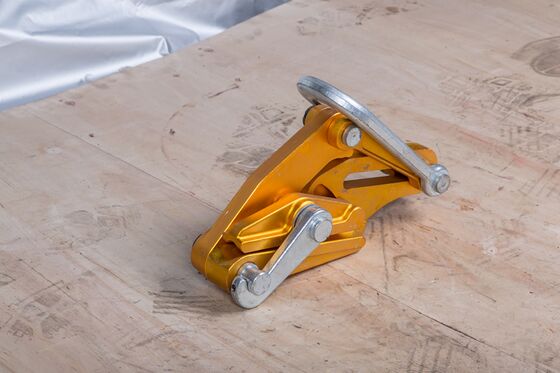 شراء Lightweight Aluminum Alloy Power Cable Clamp with Secure Grip Design and Weather Resistant for 40kN Load Capacity online manufacture